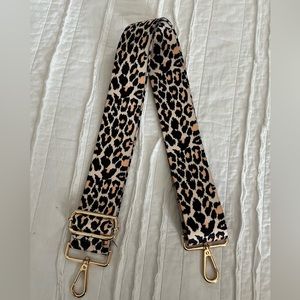 Social Threads bag strap